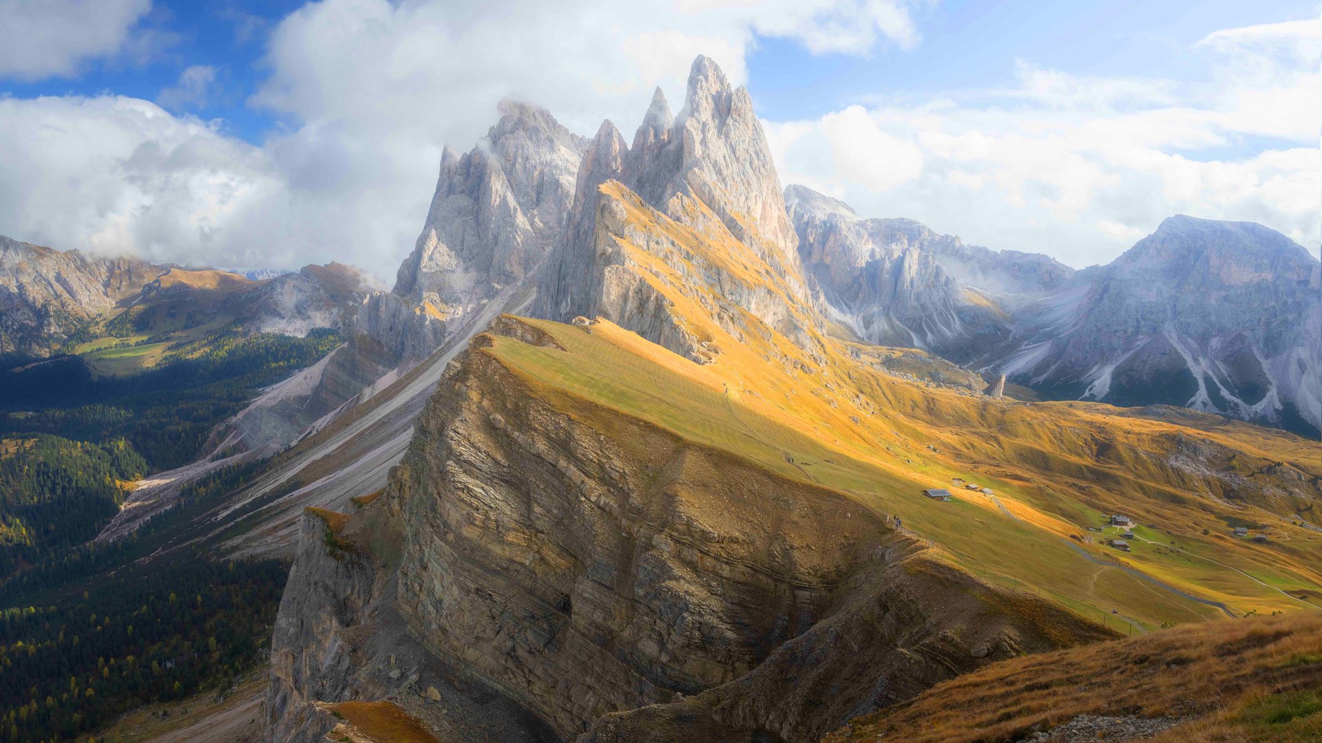 Seceda Mountain in the Alps of Italy in autumn - Full HD wallpapers in 1920x1080 resolution
