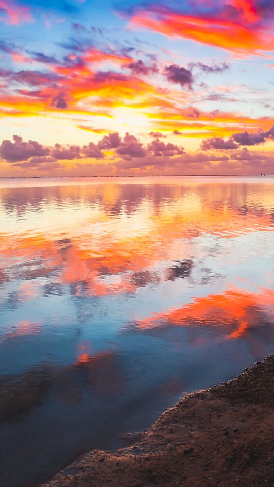 Red sunset over the river and shore - Wallpapers for Samsung, HTC, Sony in 540x960 resolution