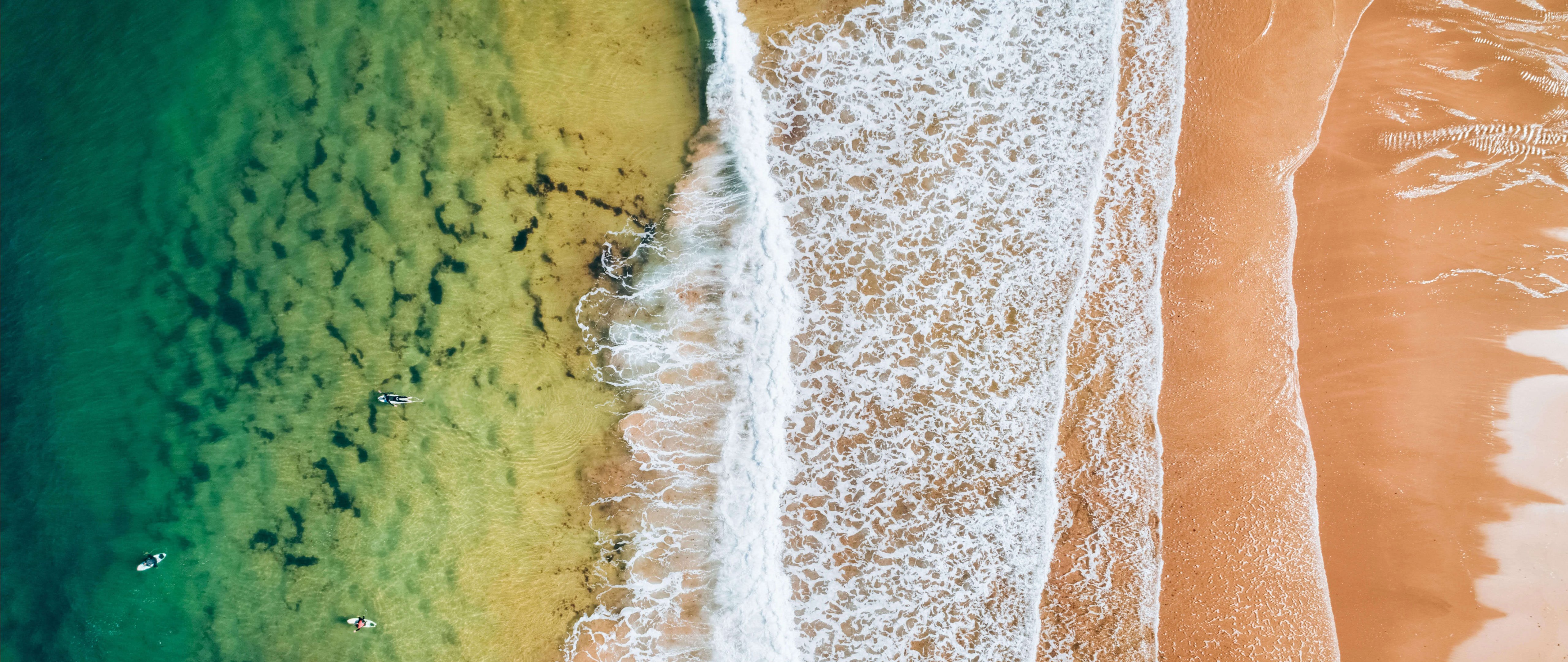 Ocean beach with clear water - 5K2K UltraWide 21:9 wallpapers in 5120x2160 resolution