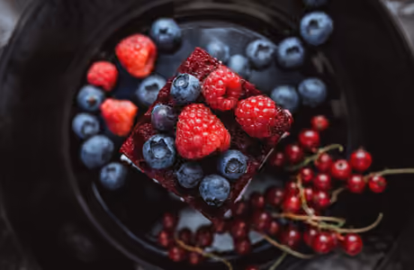 Sweet Wallpapers for iPad Pro 11″ (2388x2388): cake, raspberry, blueberry, dessert