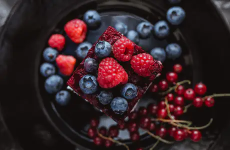 Food wallpapers: cake, raspberry, blueberry, dessert