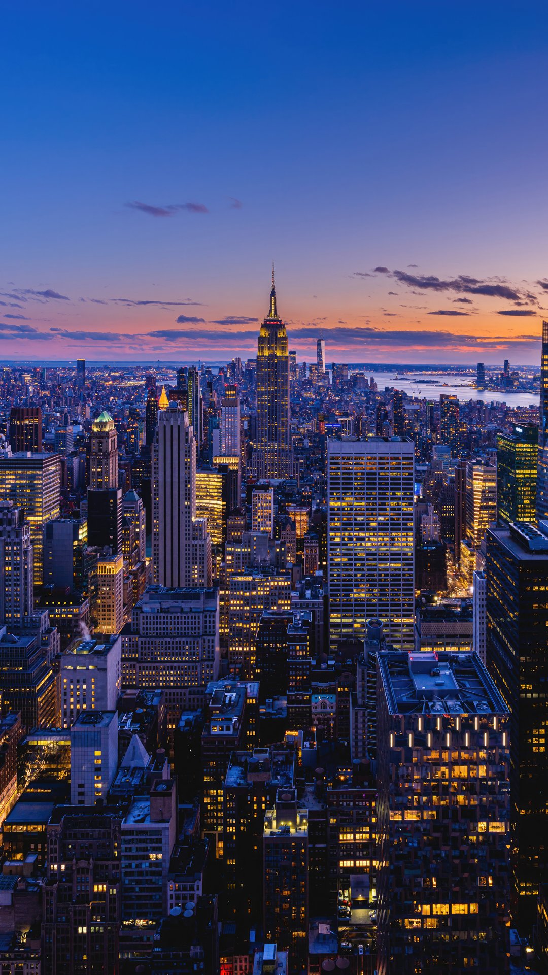 Evening New York with skyscrapers - Wallpapers for Samsung, Honor, Sony in 1080x1920 resolution
