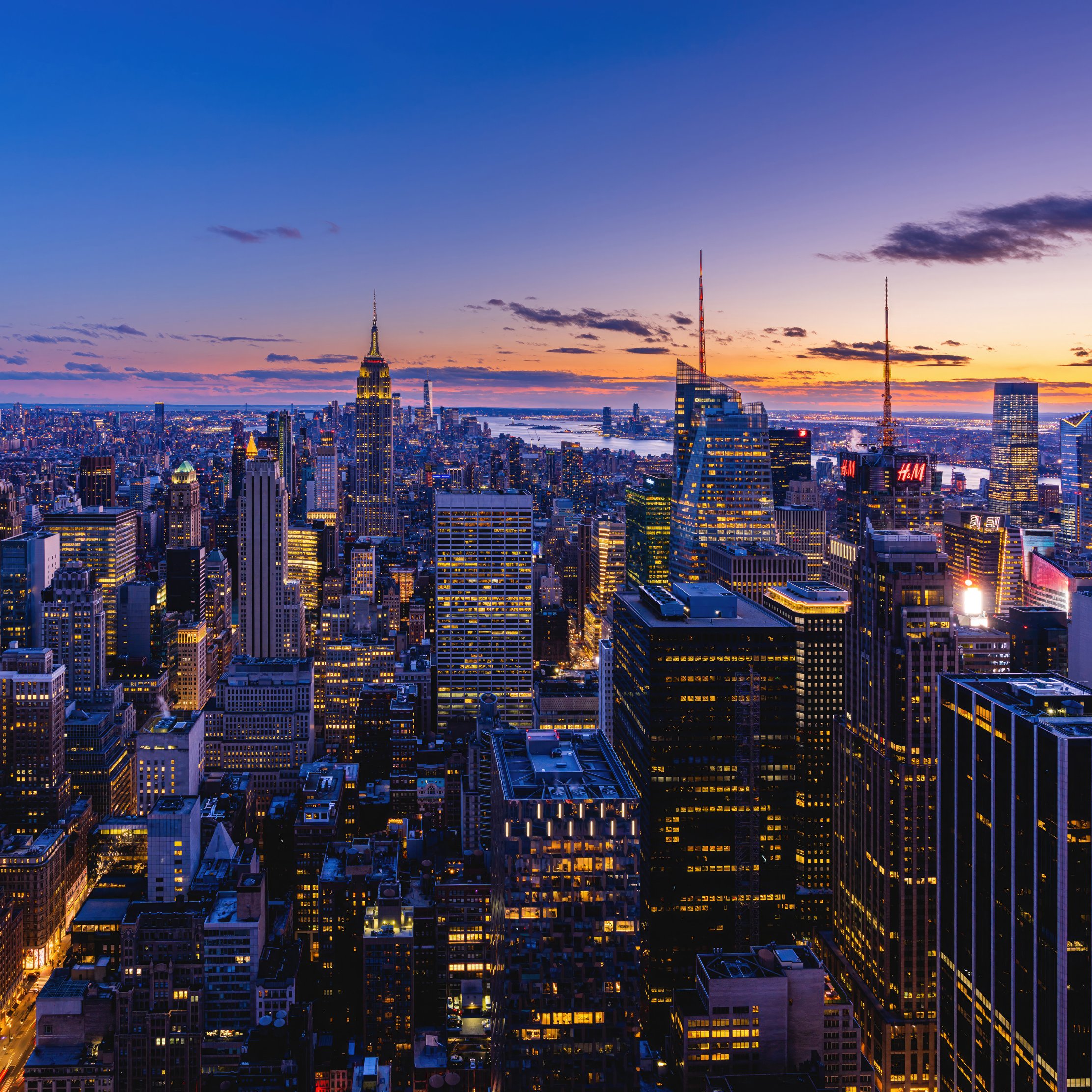 Evening New York with skyscrapers - Wallpapers for iPad Pro 10.5″ in 2224x2224 resolution