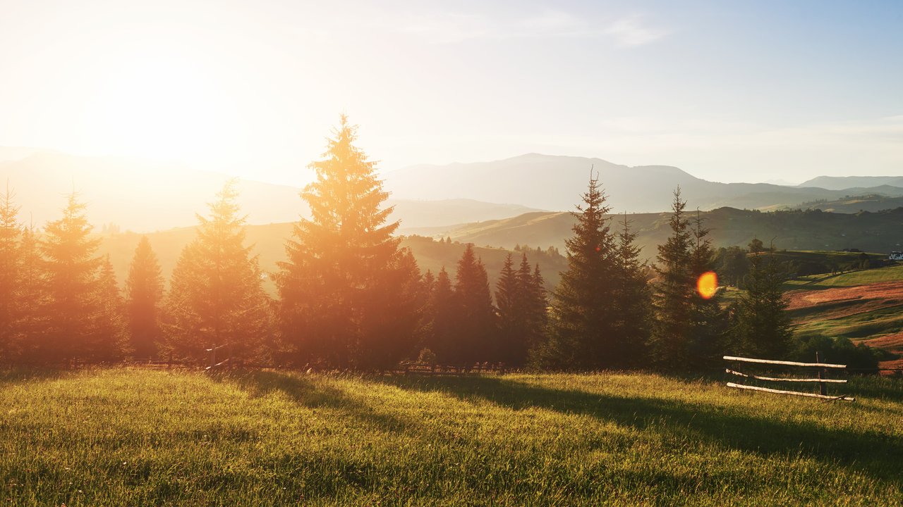 Colorful Sunset Over a Mountain Field - HDV 720p wallpapers in 1280x720 resolution