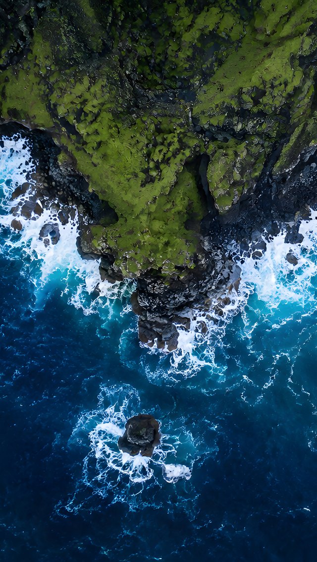 Coast of Iceland with rough waves - Wallpapers for iPhone 5/5S/5C/SE in 640x1136 resolution