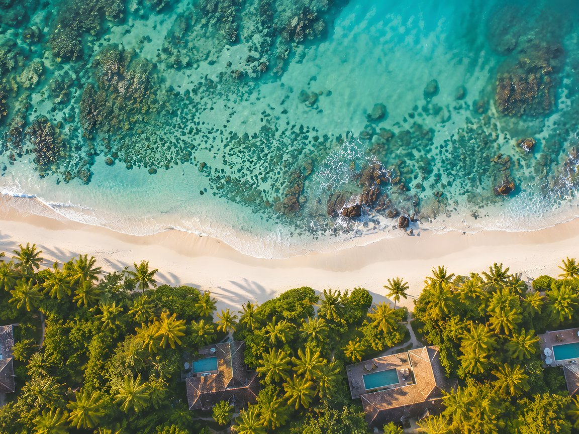 Tropical Coast with Ocean Villas - XGA+ wallpapers in 1152x864 resolution
