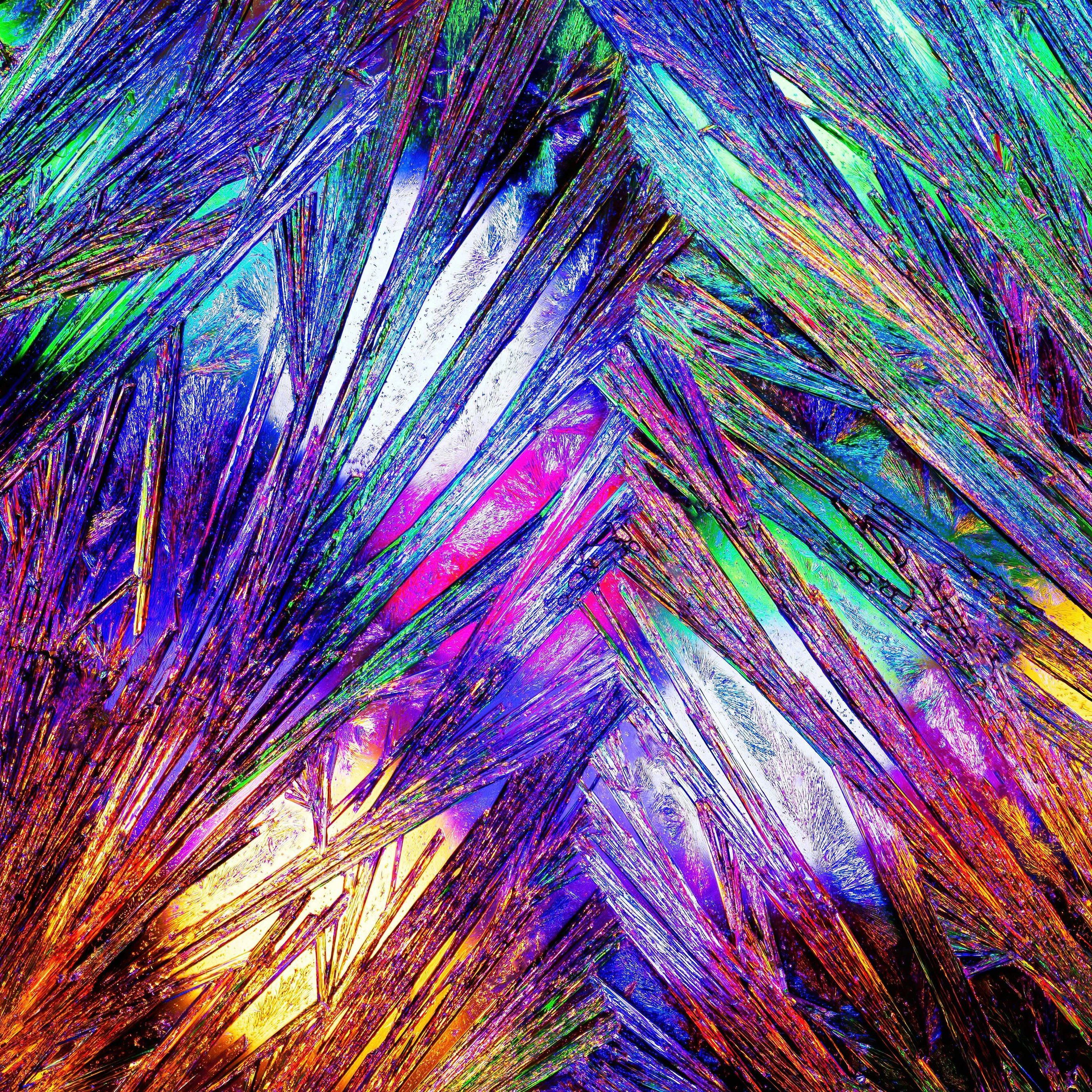 Abstract Crystal Lines and Light - Wallpapers for iPad Pro 13″ in 2752x2752 resolution