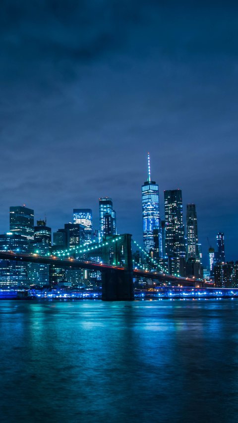 Brooklyn Bridge and Manhattan at night on a blue night - Wallpapers for LG/ASUS in 480x854 resolution