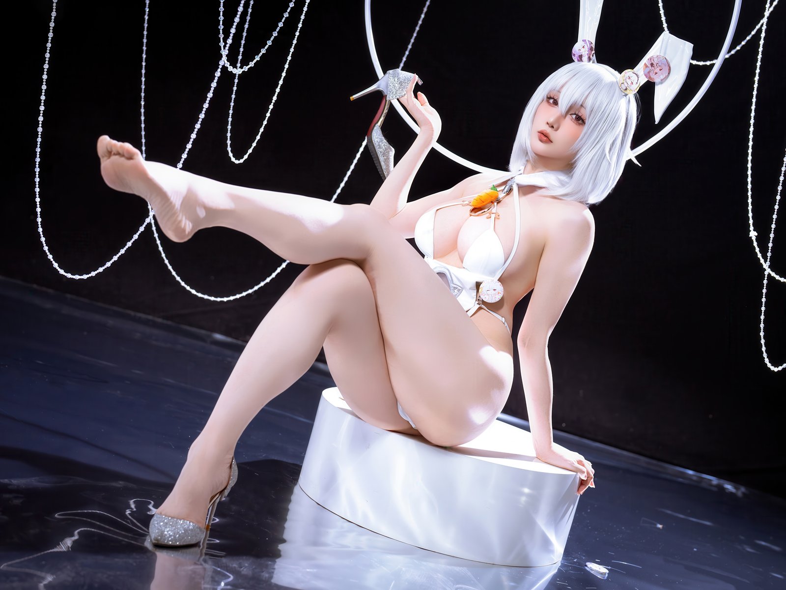 Hoshilily Cosplay Model on Stage - UXGA wallpapers in 1600x1200 resolution