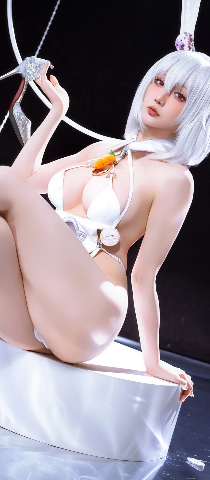 Hoshilily Cosplay Model on Stage - Wallpapers for Xiaomi Redmi 14C, POCO C71/C75/M7, Infinix Note 8 in 720x1640 resolution