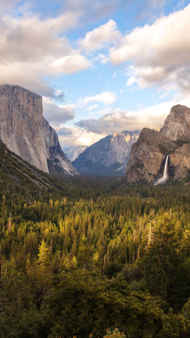 Панорама гор и долины Йосемити - Обои для iPhone 5/5S/5C/SE в разрешении 640x1136