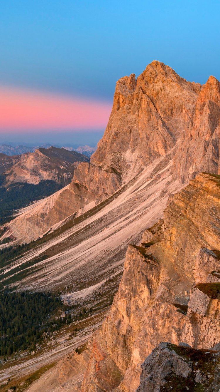 Dolomites Alps Valley at Sunset - Wallpapers for iPhone 6/6S/7/8/SE2/SE3 in 750x1334 resolution