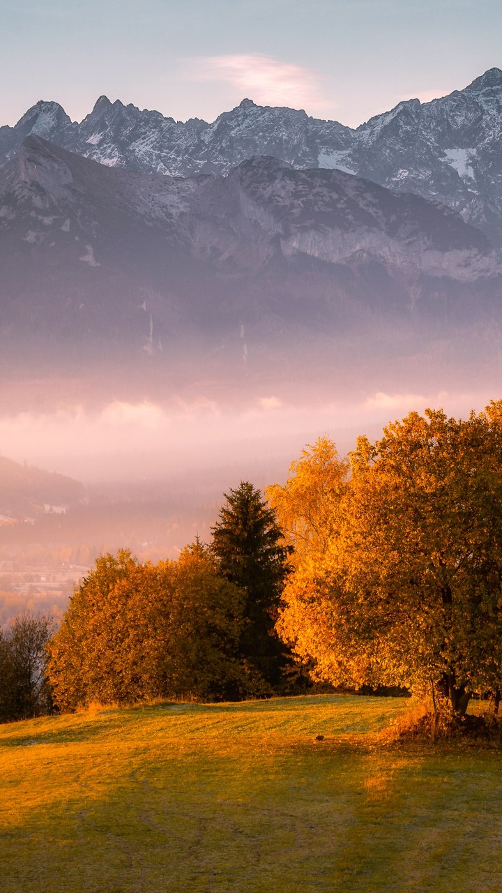 Autumn Mountain Valley at Sunset - Wallpapers for Samsung/LG in 720x1280 resolution