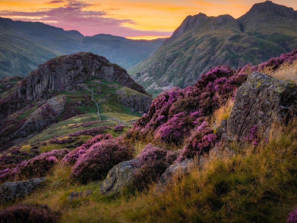 England Mountain Valley Sunset - XVGA wallpapers in 1024x768 resolution