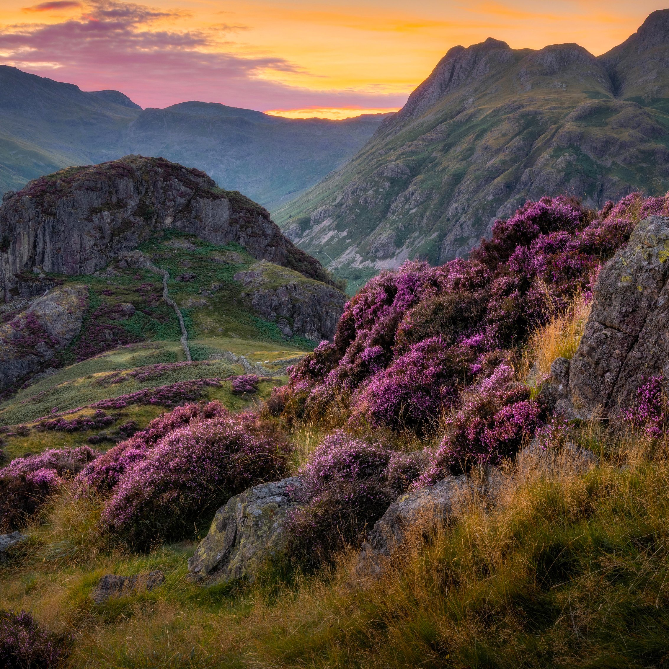 England Mountain Valley Sunset - Wallpapers for iPad mini 8.3″ in 2266x2266 resolution