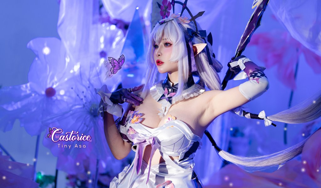 Tiny Asa in a Castorice costume from Honkai: Star Rail - WSVGA wallpapers in 1024x600 resolution