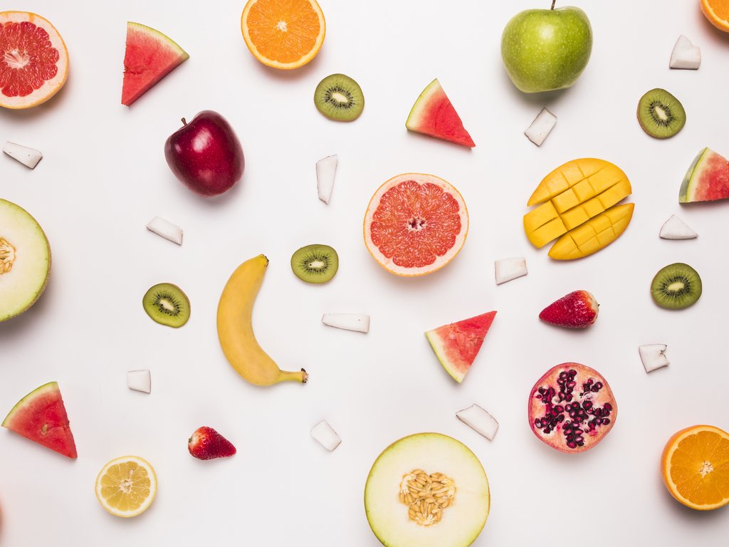 Sliced Fruit and Berry Arrangement - XVGA wallpapers in 1024x768 resolution