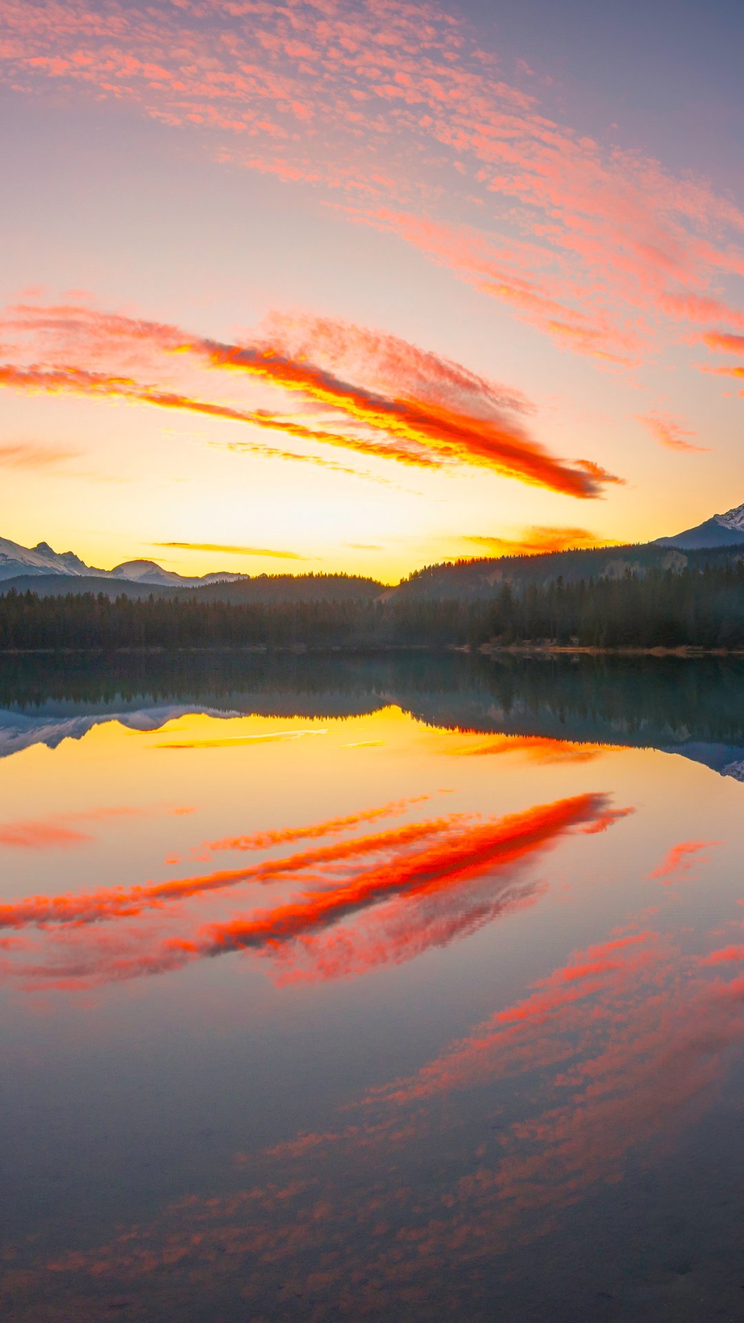 Alberta Mountain Lake at Sunset - Wallpapers for Samsung, Honor, Sony in 1080x1920 resolution
