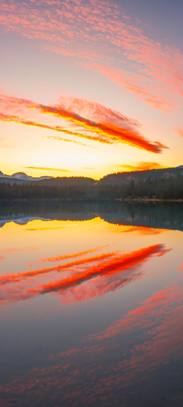 Alberta Mountain Lake at Sunset - Wallpapers for Xiaomi Redmi 10C/C40/C51, Samsung Galaxy A12/A02s/A03/M12 in 720x1600 resolution