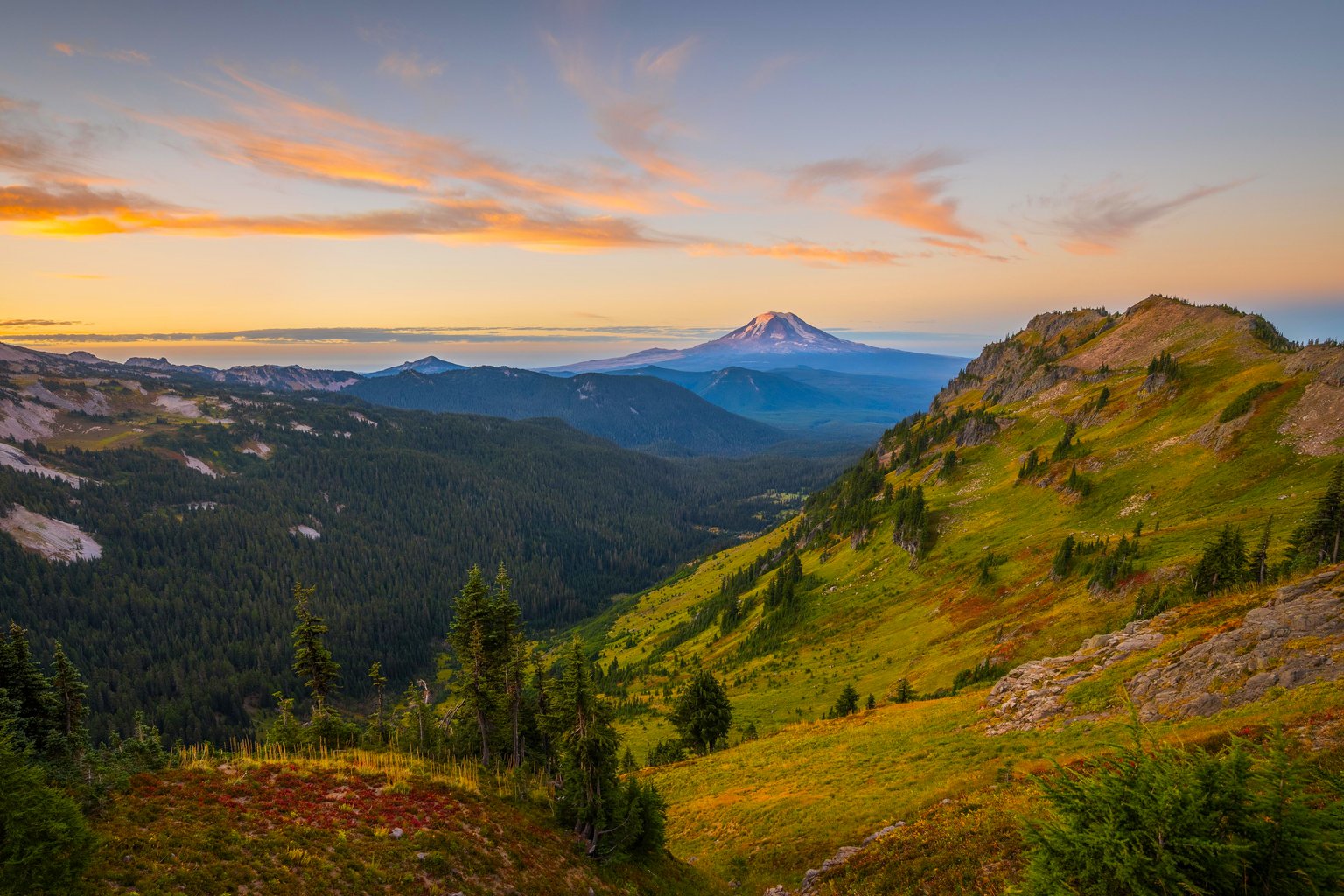 Mount Adams at Sunset in Washington - Microsoft Surface 12.4″ wallpapers in 1536x1024 resolution