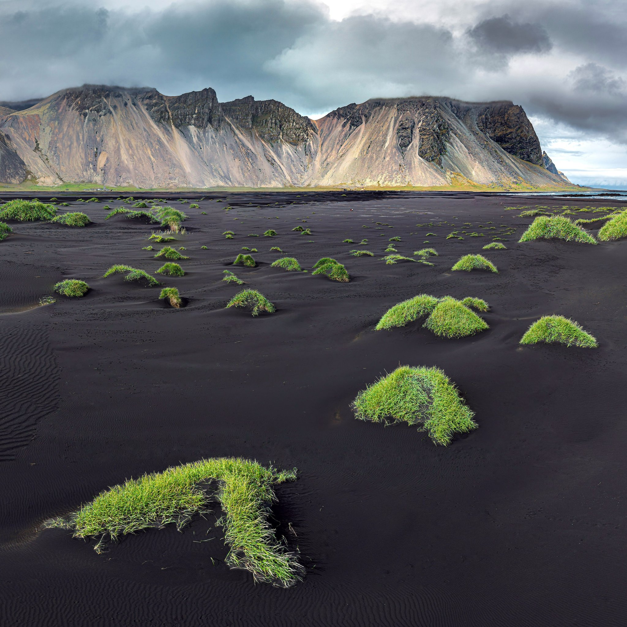 Iceland Black Sand Coastal View - Wallpapers for iPad Retina in 2048x2048 resolution