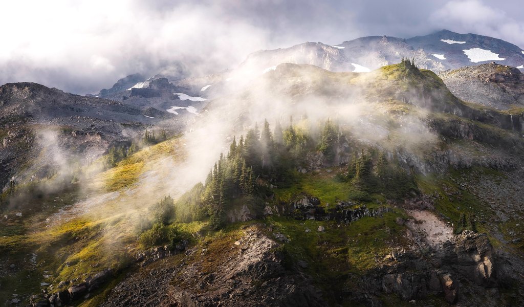 Washington State's Misty Mountain Landscape - WSVGA wallpapers in 1024x600 resolution