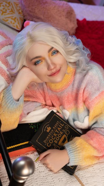 Carry Key as Enid Sinclair Cosplay - Wallpapers for Nokia, Samsung in 360x640 resolution