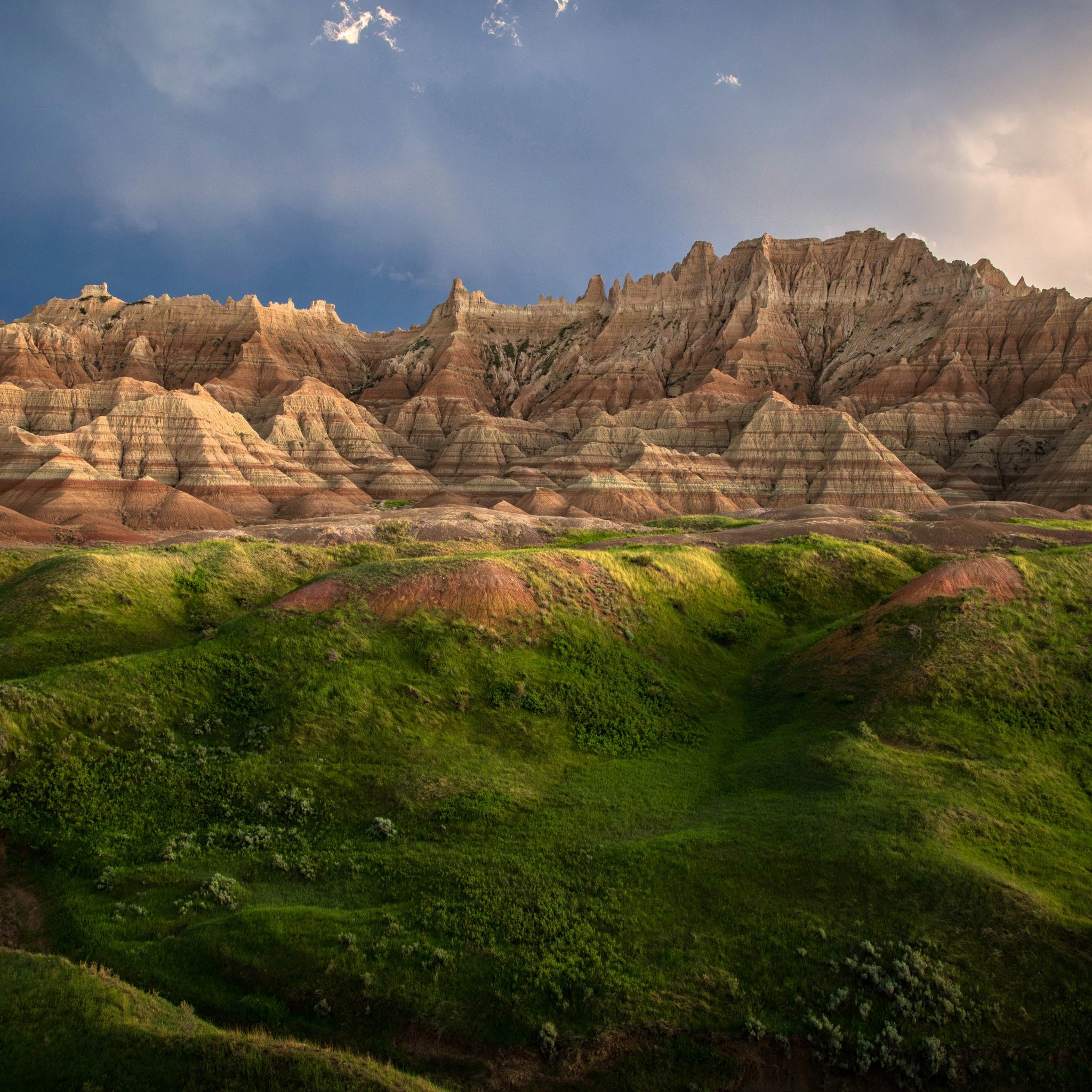 Badlands National Park Landscape - Wallpapers for iPad Retina in 2048x2048 resolution