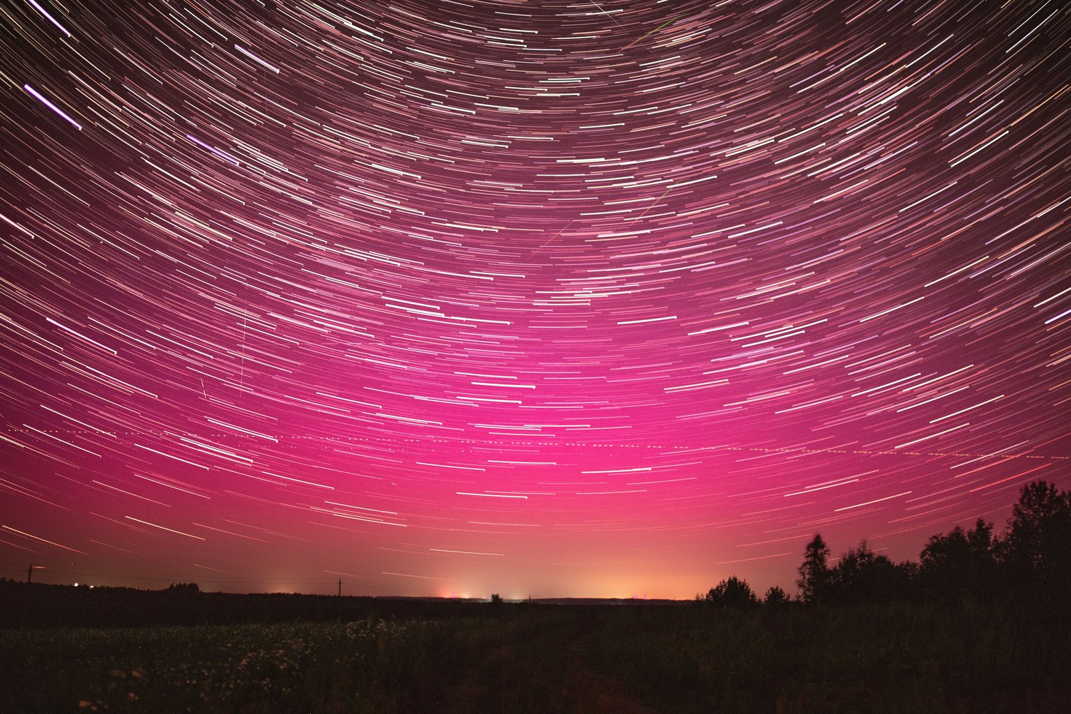 Light trails in the stormy night sky - Microsoft Surface 12.4″ wallpapers in 1536x1024 resolution