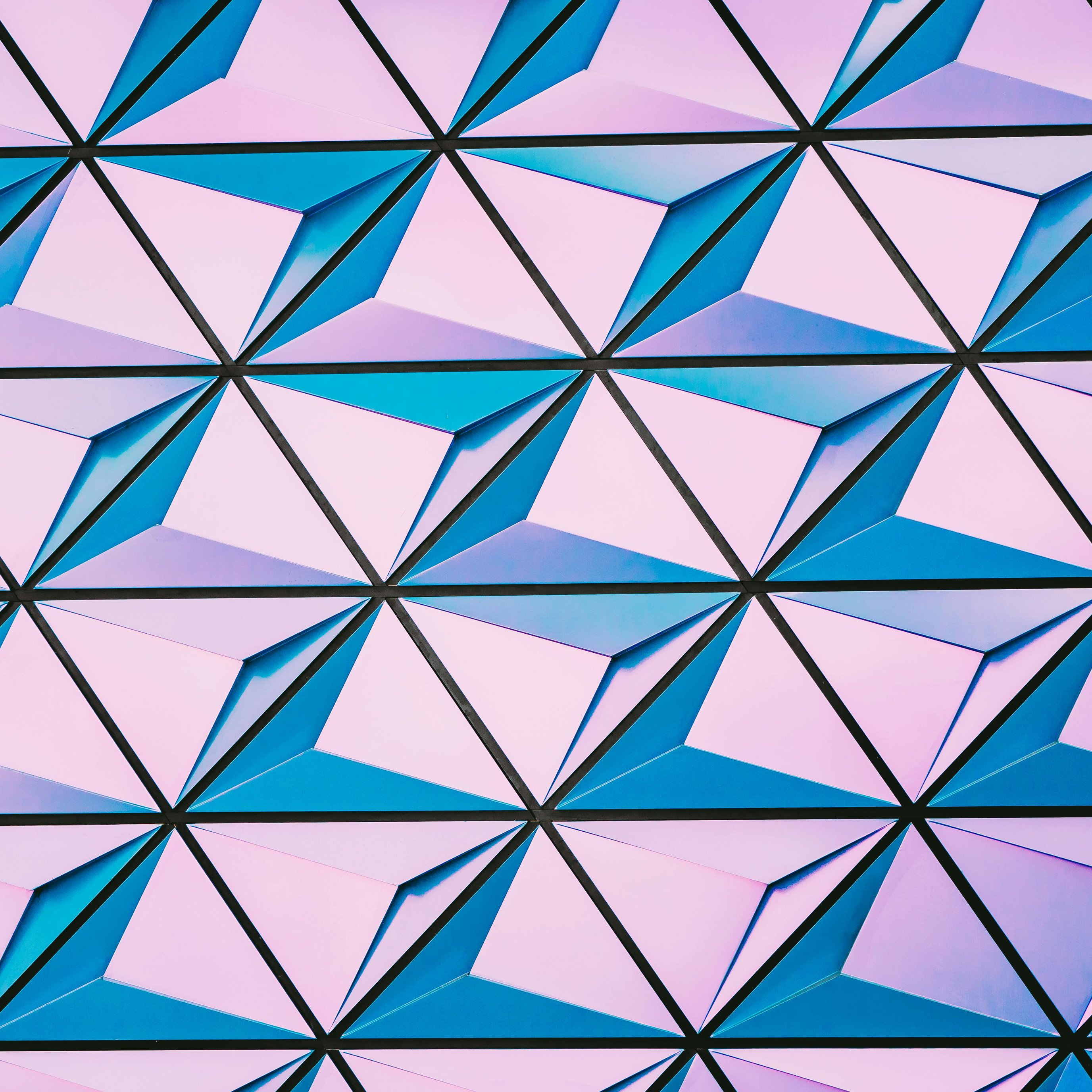 Facade of triangles - Wallpapers for iPad Pro 13″ in 2752x2752 resolution