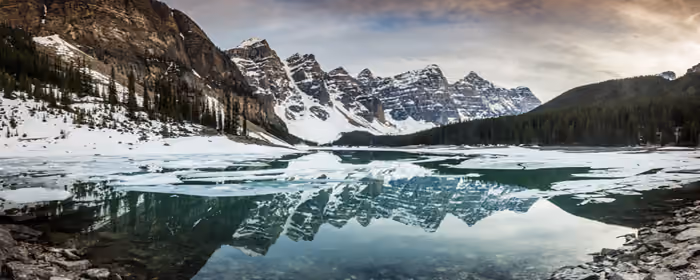 Nature wallpapers: Moraine Lake, winter, mountains, reflection