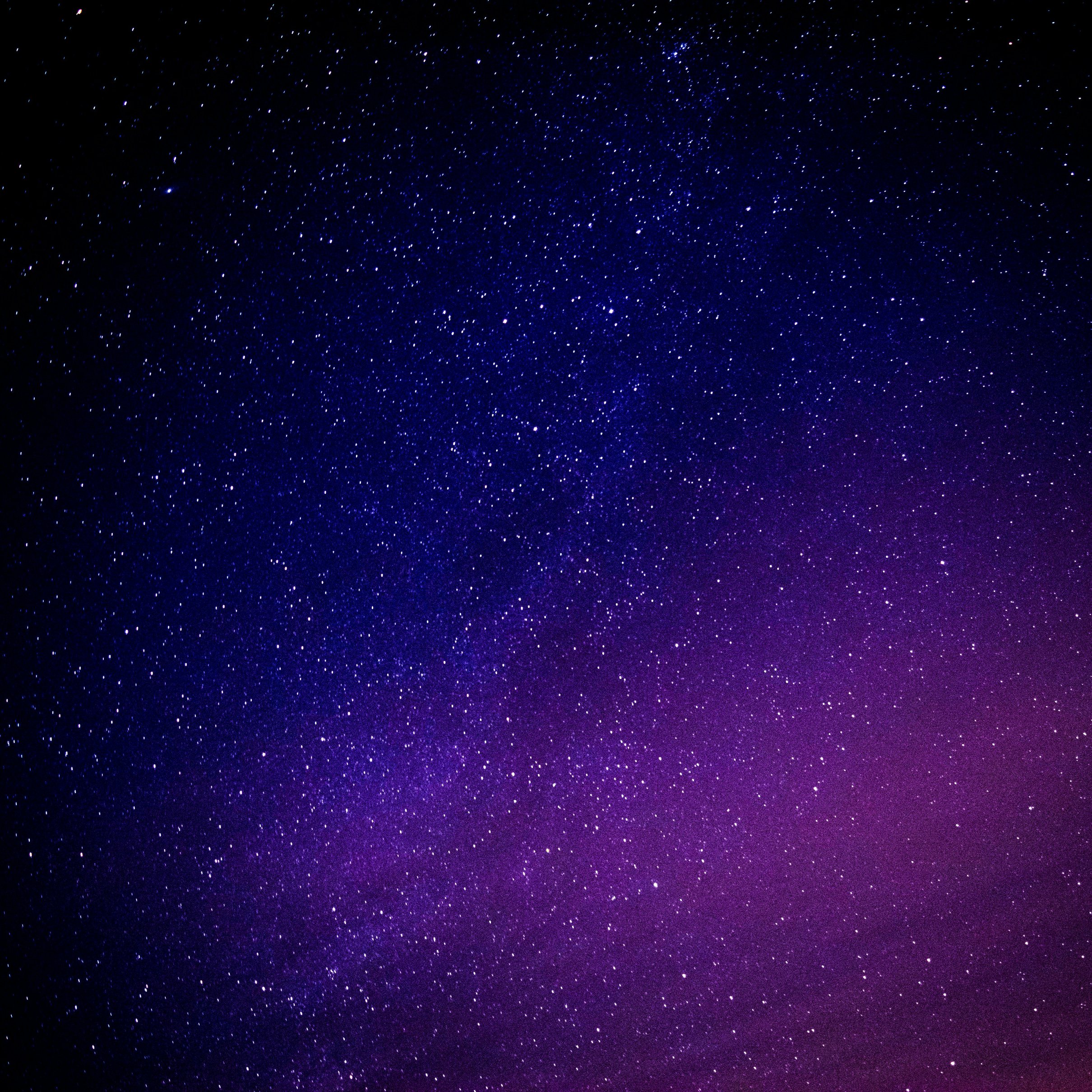 Star-filled night sky with galaxy - Wallpapers for iPad Pro 11″ 2024 in 2420x2420 resolution