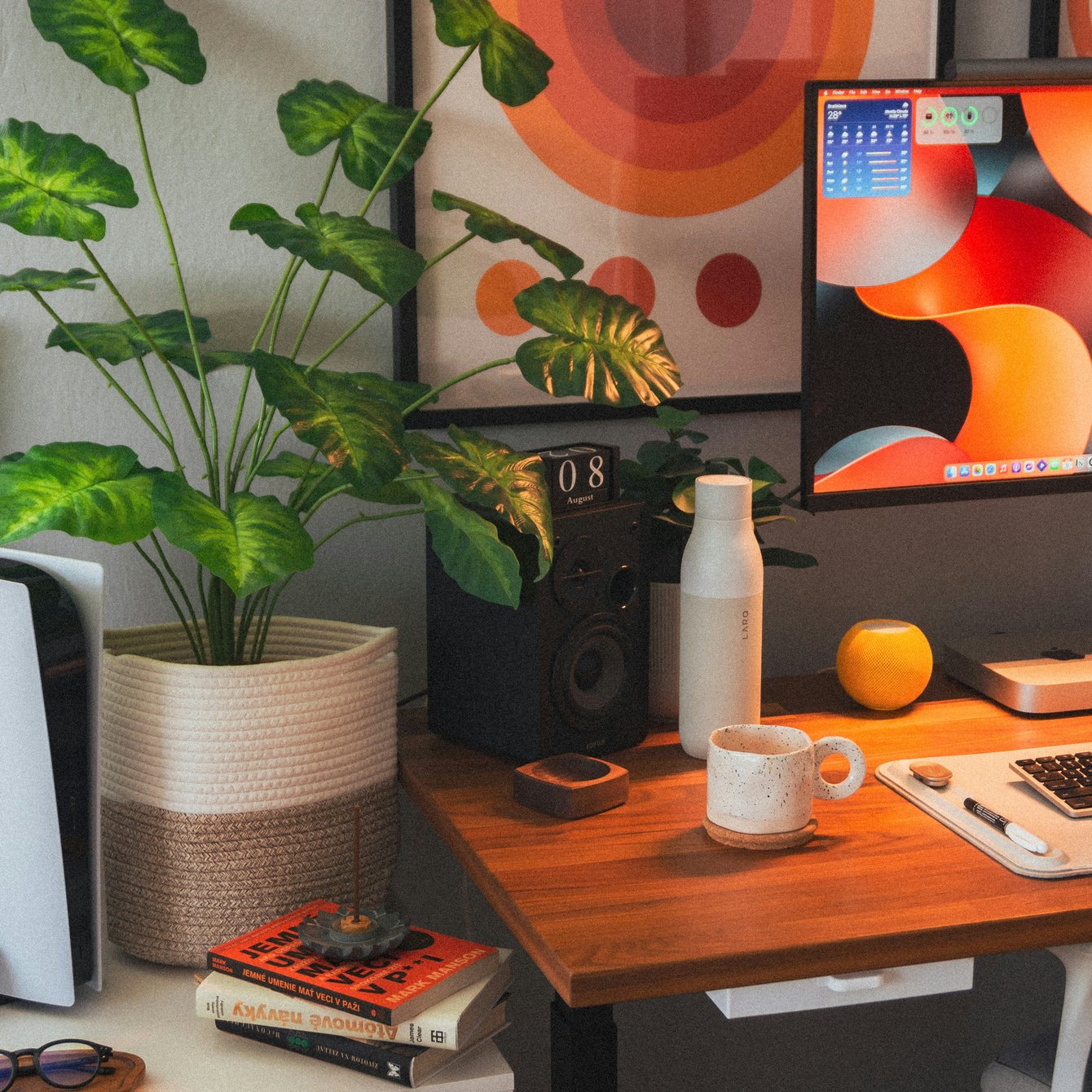 Workspace with computer and gaming console - Wallpapers for Samsung Galaxy Tab in 1340x1340 resolution