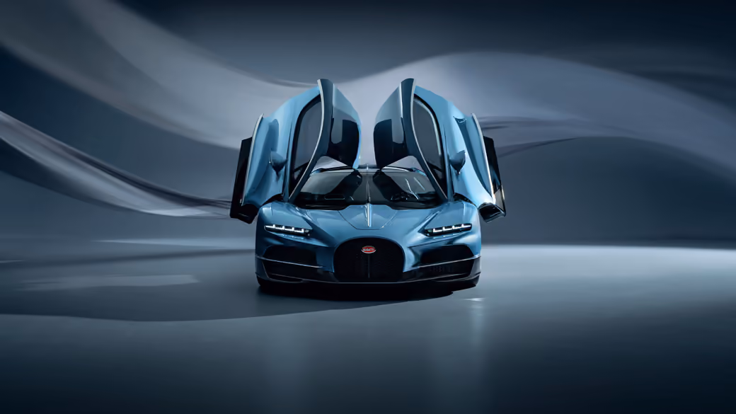Bugatti Tourbillon с открытыми дверями — обои на рабочий стол и телефон